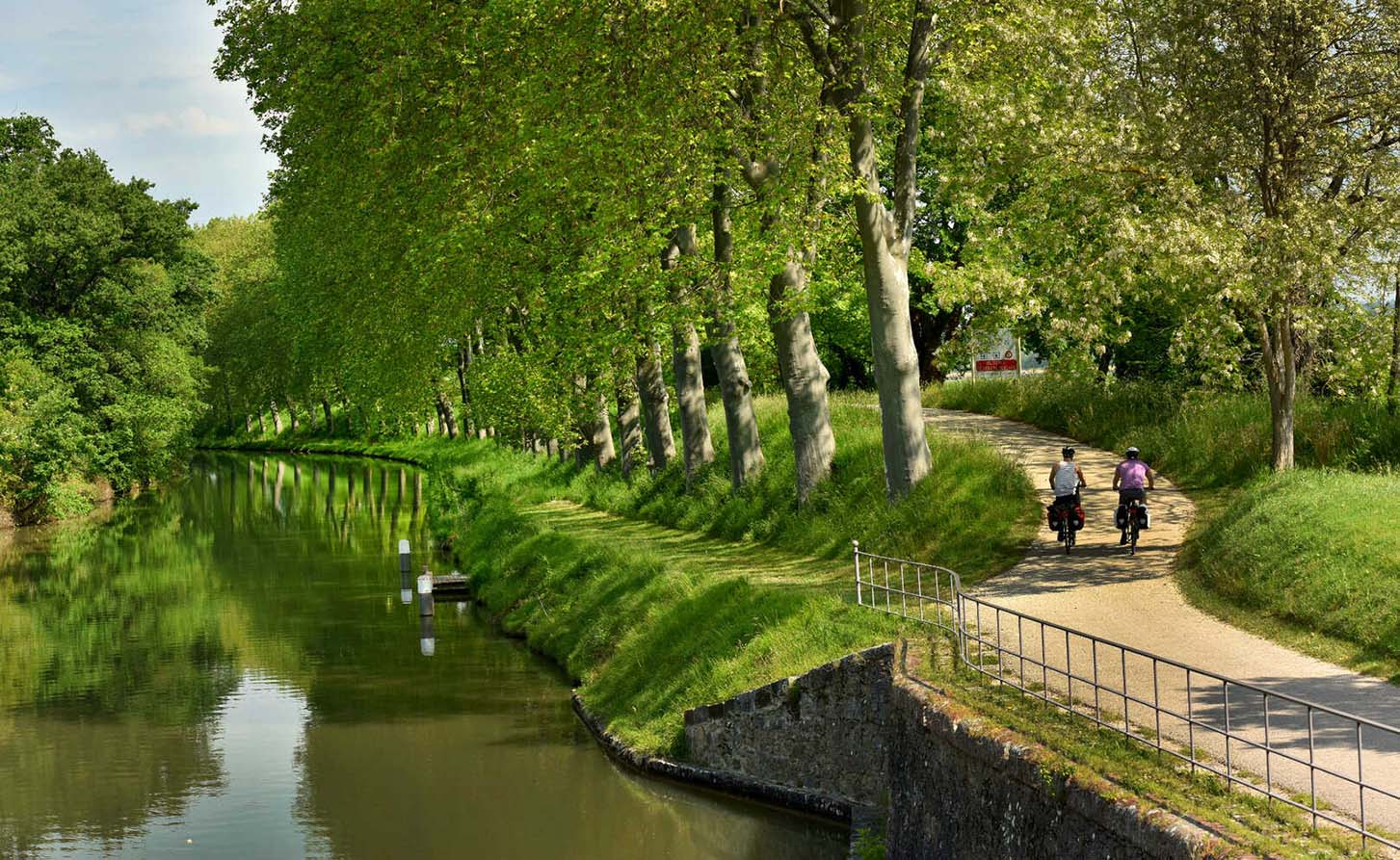 Découvrez la Magie de Vias en France