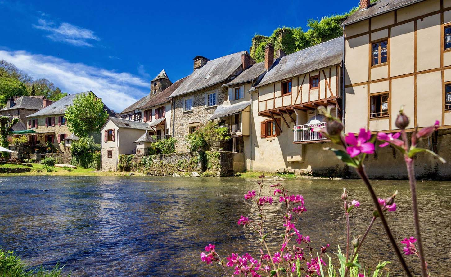 Éviter les Pièges Touristiques en Corrèze : Conseils Locaux pour une Aventure Authentique